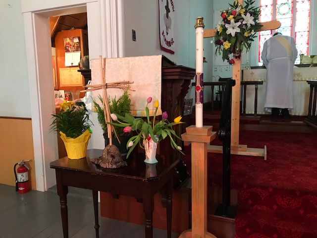 St. Mark's Easter Garden Created by Catherin Chandler, Joanne Eldershaw and Judy Harnish.